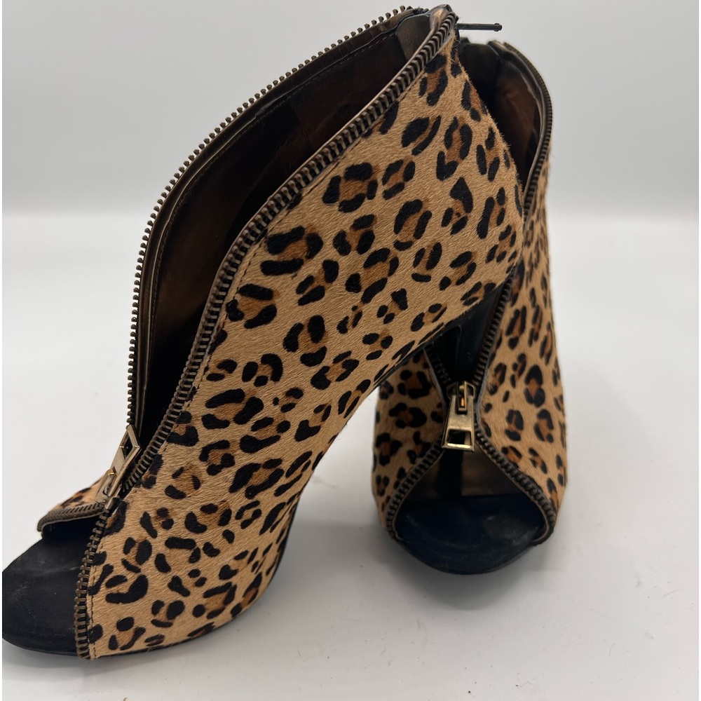 Gorgeous Leopard Open Boot Heels